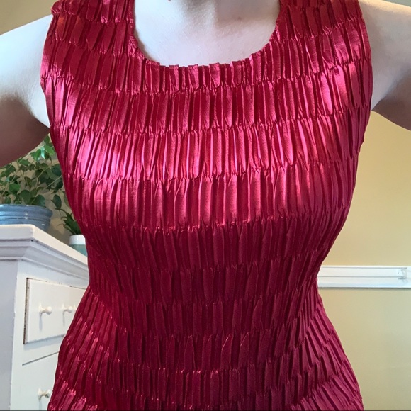 DONATED Vintage 90s red scrunch crinkle tank top camisole - Picture 2 of 4